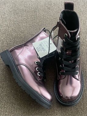 NWT Thereabouts Toddler Girls Flat Heel Combat Boots Size 11 ~ Purple Patent